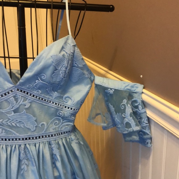 Two Sisters light blue “cold shoulder” mini dress - Picture 3 of 10